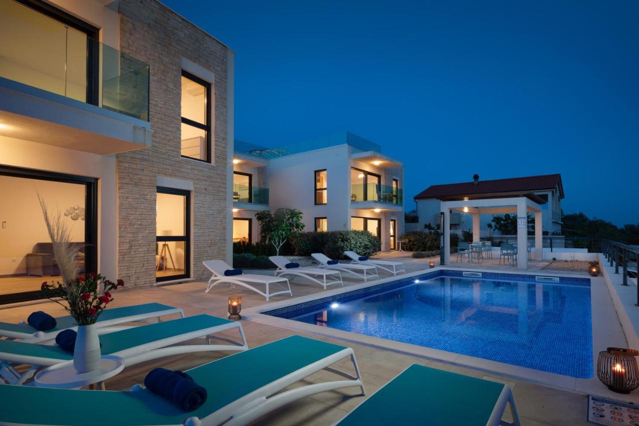 Sun Resort Apartments Zečevo Esterno foto