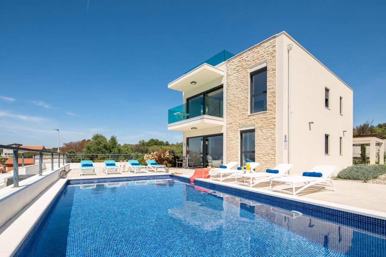 Sun Resort Apartments Zečevo Esterno foto